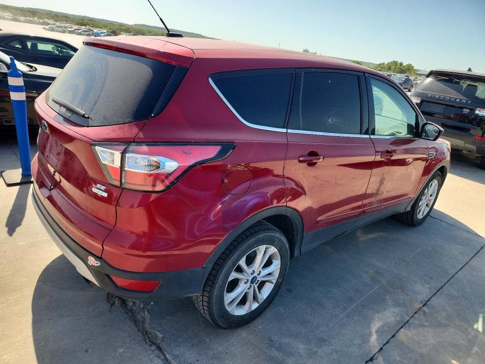 2017 FORD ESCAPE SE 3