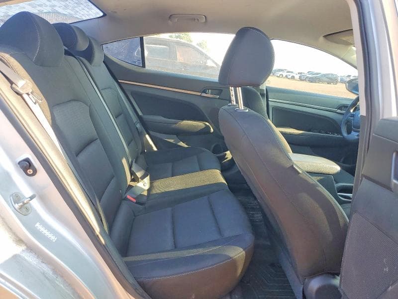 2018 HYUNDAI ELANTRA SEL 10