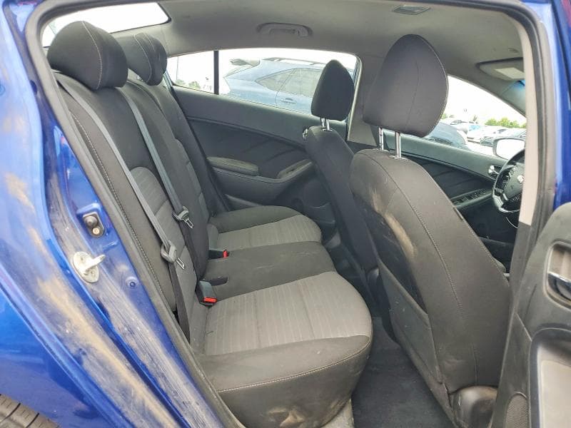 2018 KIA FORTE S 10