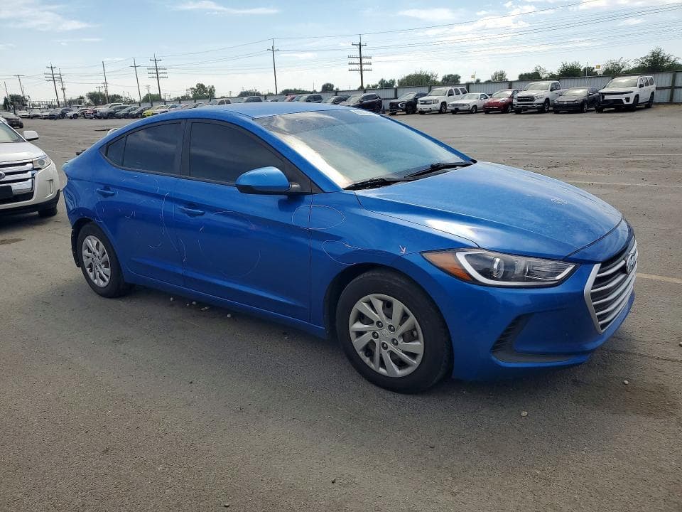2017 HYUNDAI ELANTRA SE 4