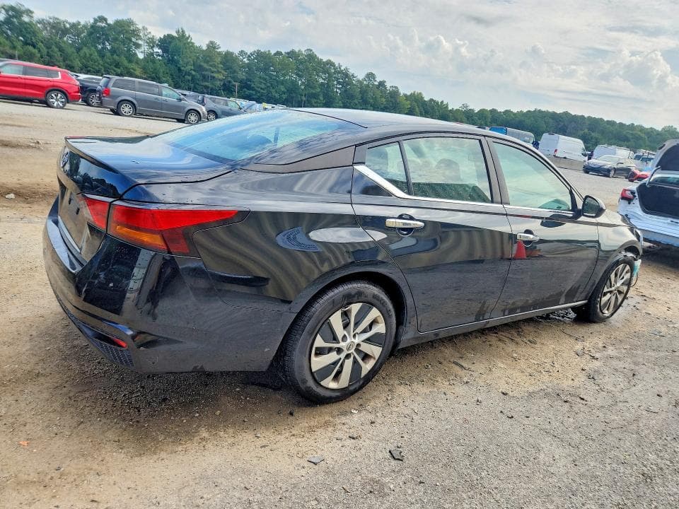 2023 NISSAN ALTIMA S 3