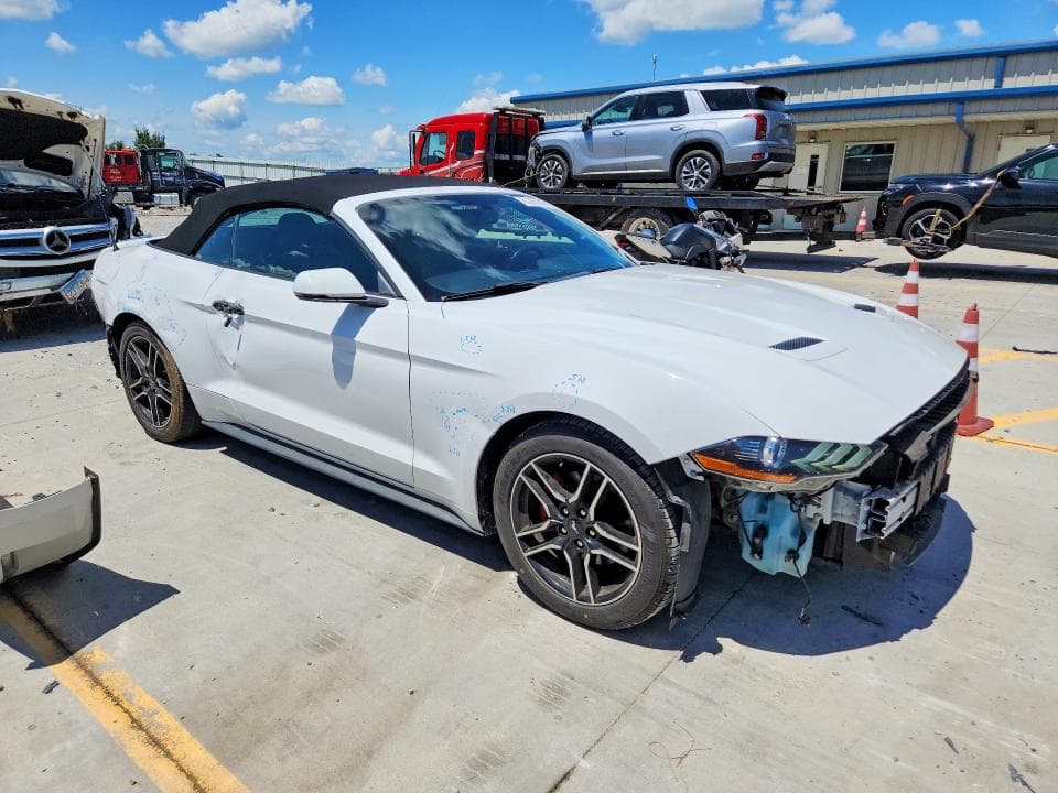 2020 FORD MUSTANG 4