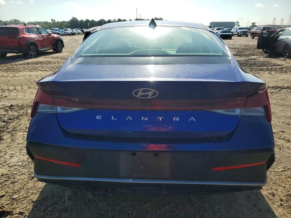 2025 HYUNDAI ELANTRA SEL 6