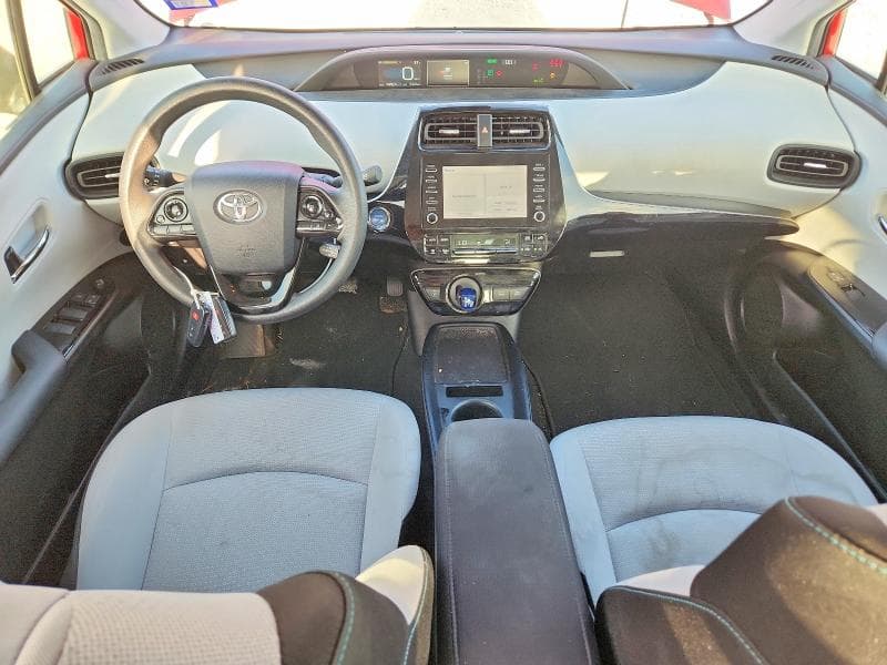 2020 TOYOTA PRIUS LE 8