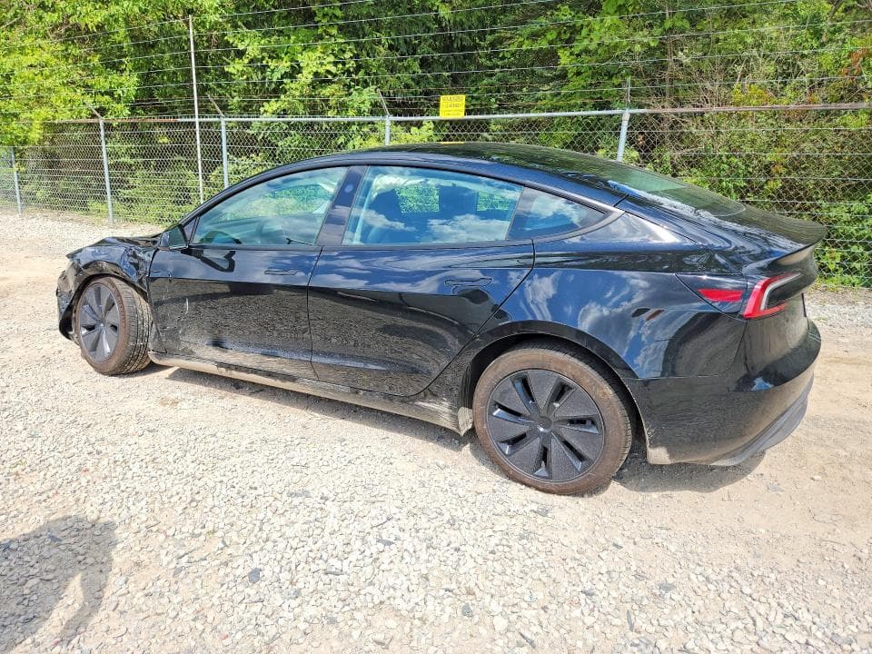 2026 TESLA MODEL 3 2