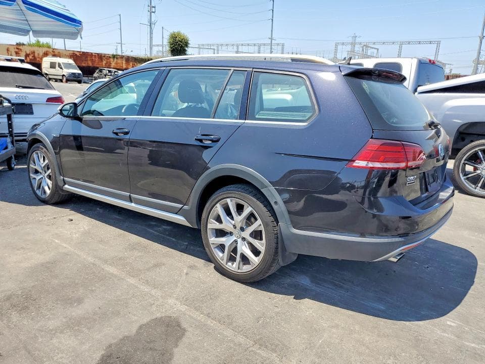 2019 VOLKSWAGEN GOLF ALLTRACK S 2