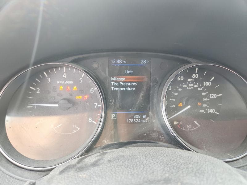 2019 NISSAN ROGUE S 9