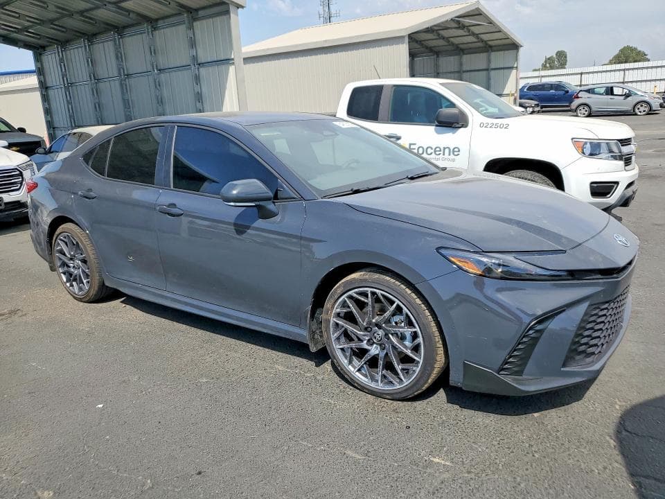 2026 TOYOTA CAMRY SE 4
