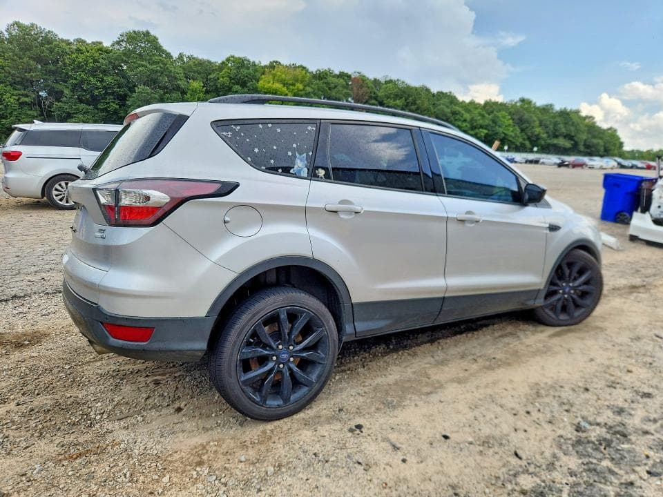 2017 FORD ESCAPE SE 3