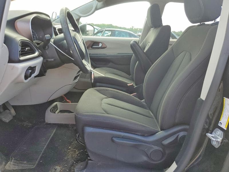 2020 CHRYSLER VOYAGER L 7