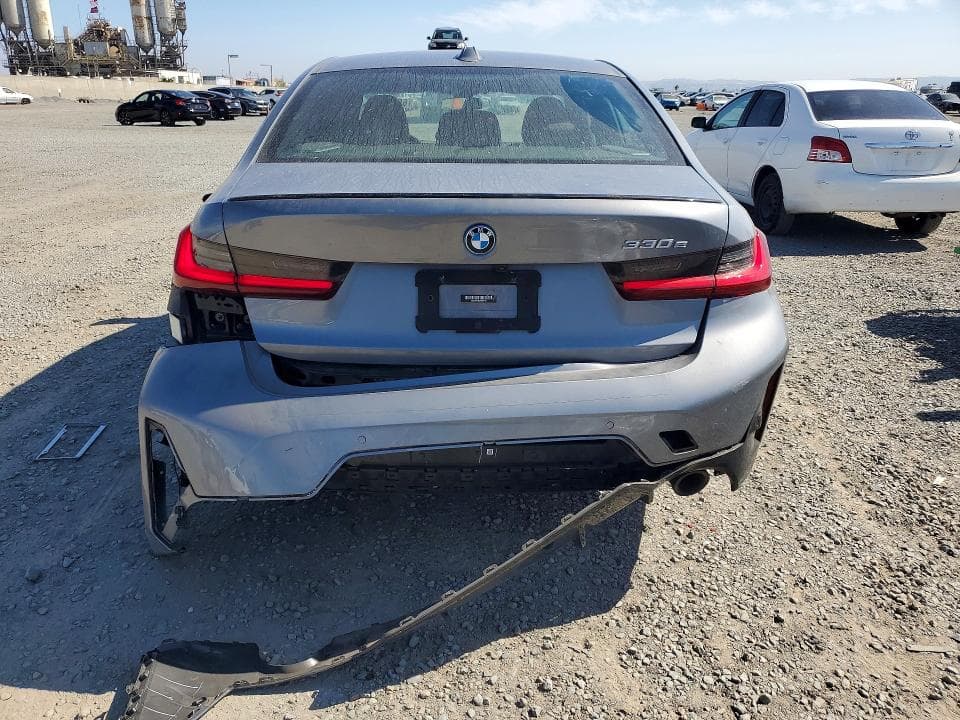 2023 BMW 330E 6