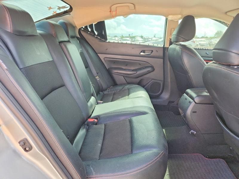 2022 NISSAN ALTIMA SR 10