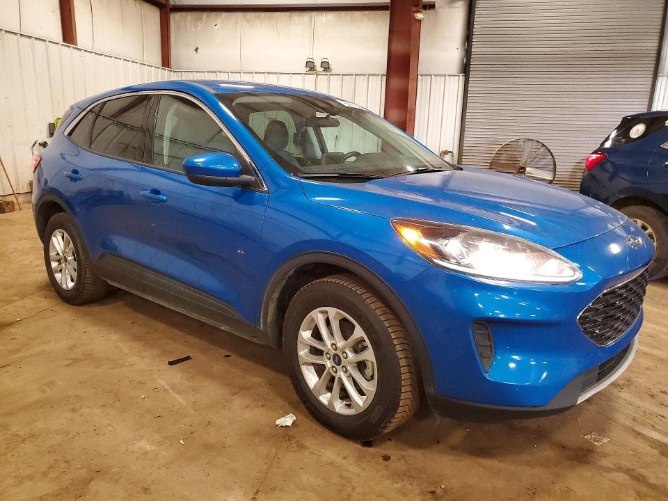 2020 FORD ESCAPE SE 4