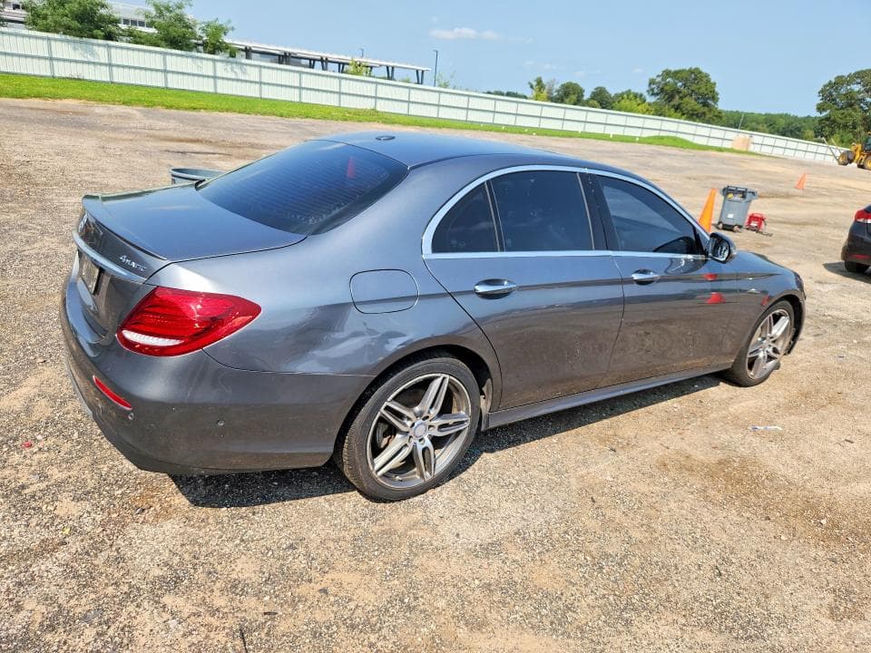 2017 MERCEDES-BENZ E 300 4MATIC 3