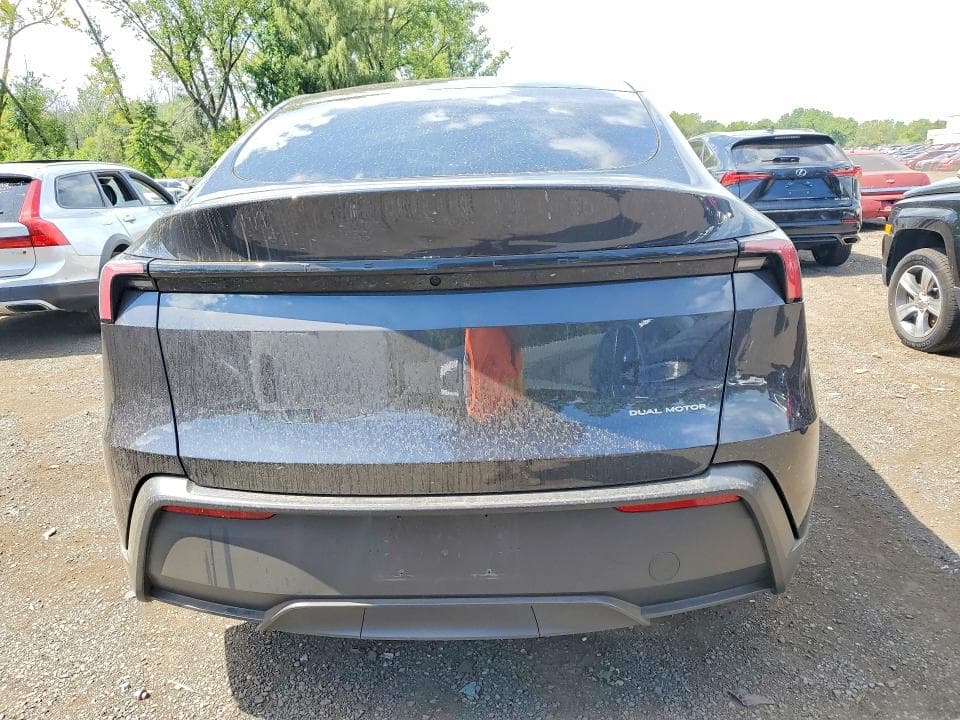 2026 TESLA MODEL Y 6
