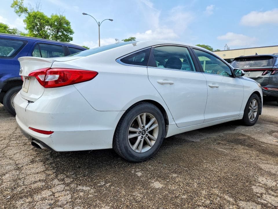 2017 HYUNDAI SONATA SE 3