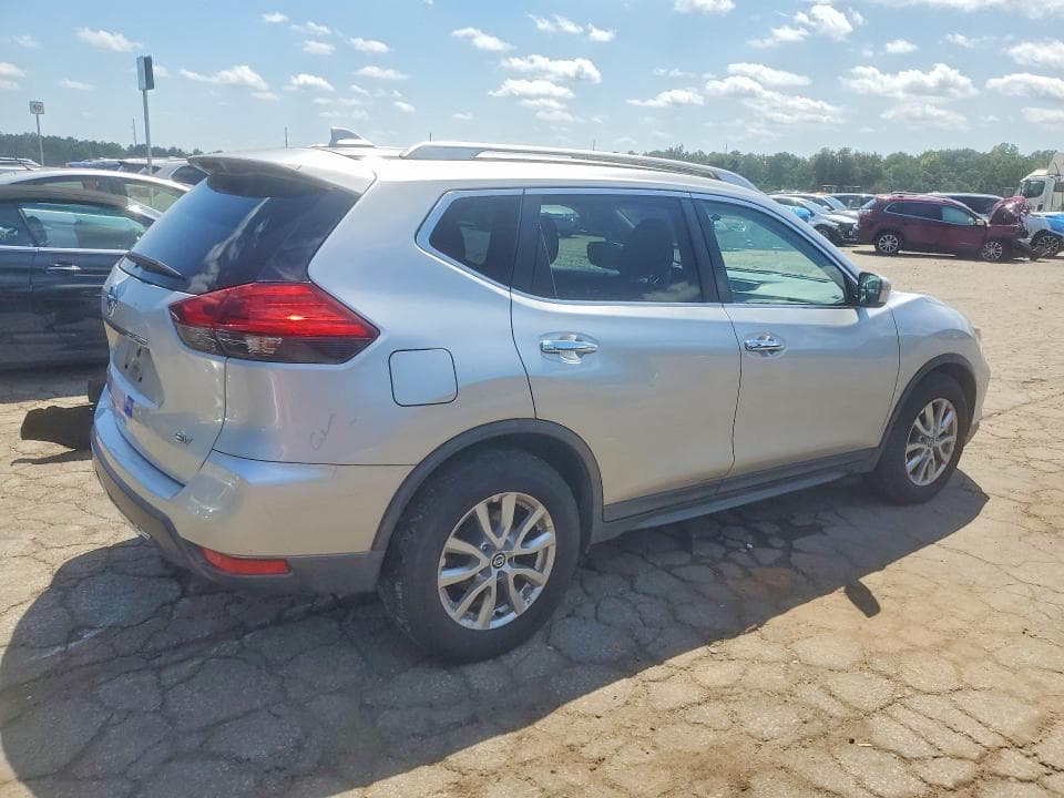 2017 NISSAN ROGUE SV 3