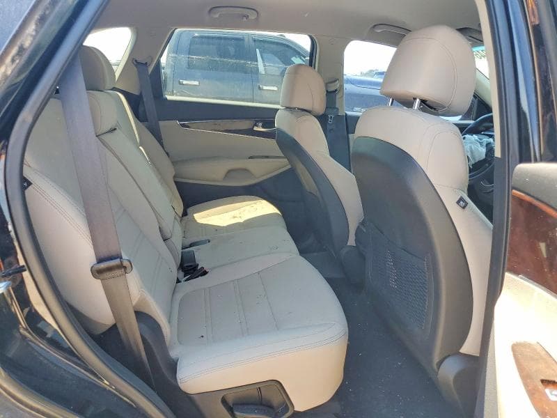 2017 KIA SORENTO LX 11