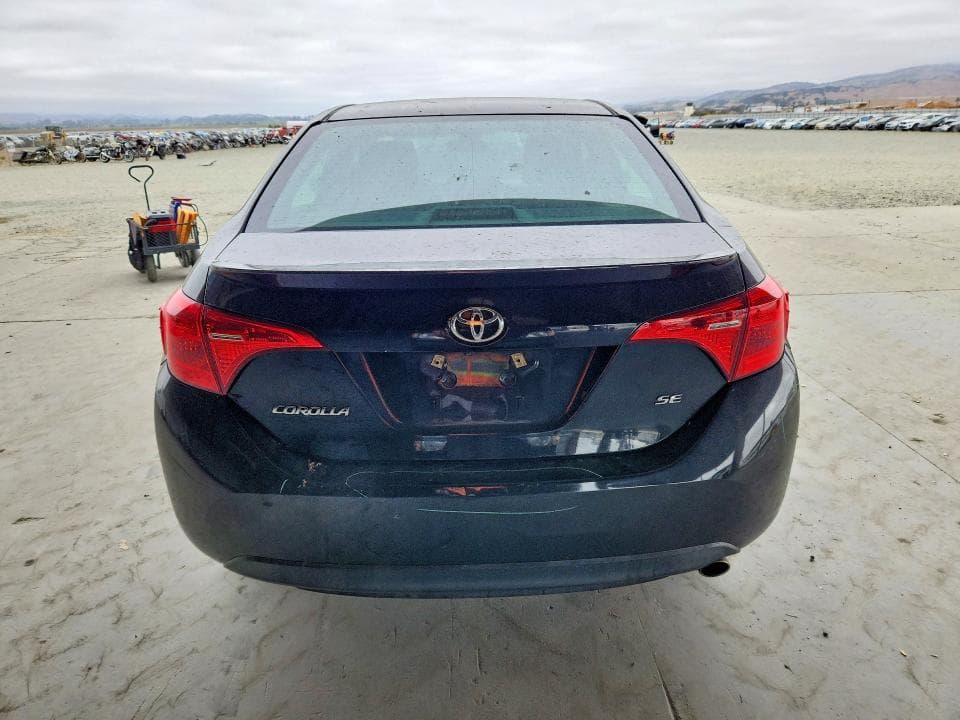 2017 TOYOTA COROLLA SE 6