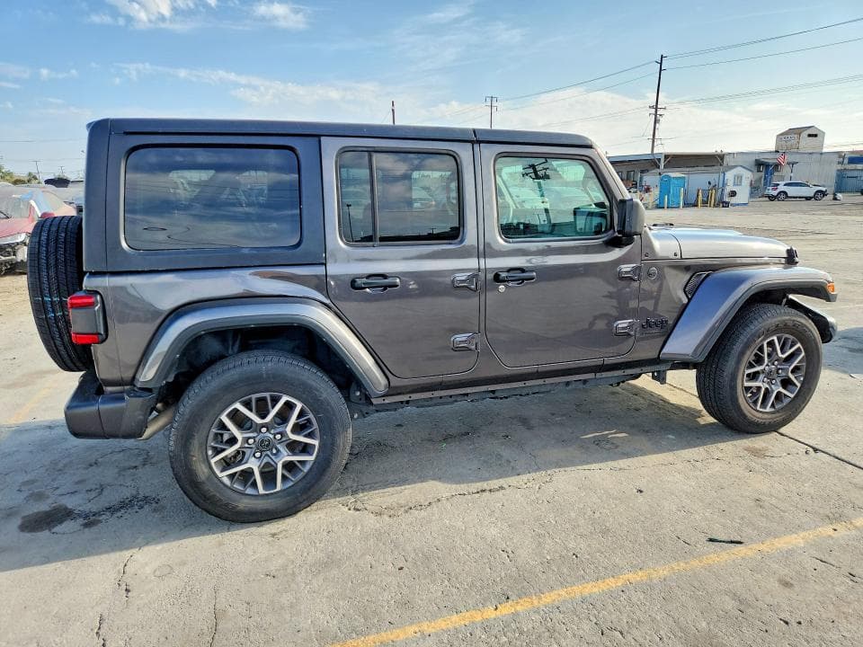 2025 JEEP WRANGLER SAHARA 3