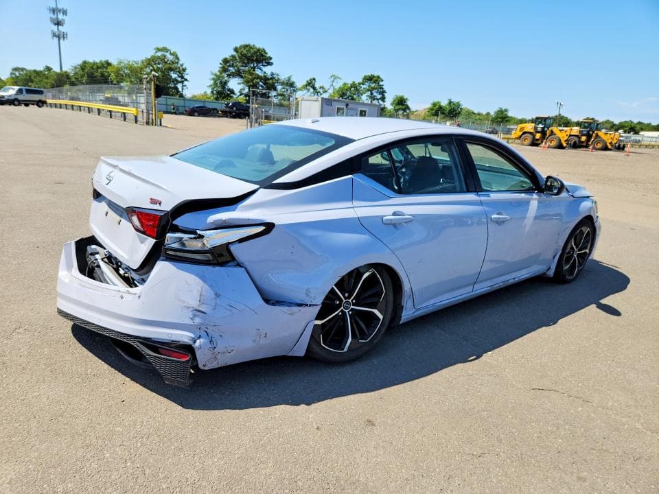 2024 NISSAN ALTIMA SR 3