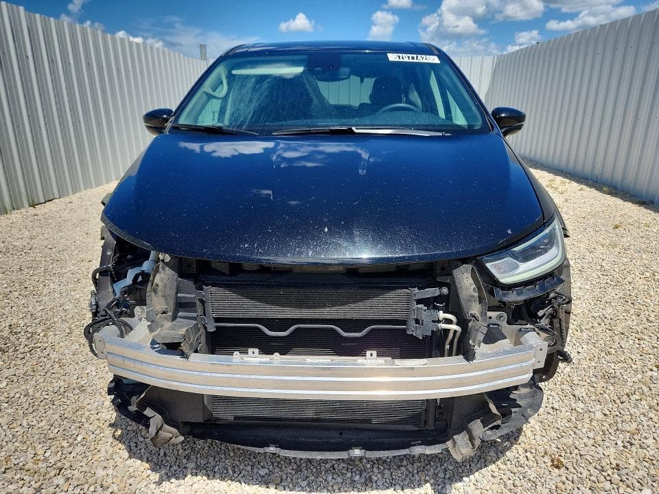 2024 CHRYSLER PACIFICA TOURING L 5