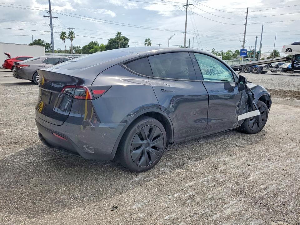 2024 TESLA MODEL Y 3