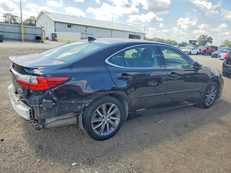 2017 LEXUS ES 300H 3
