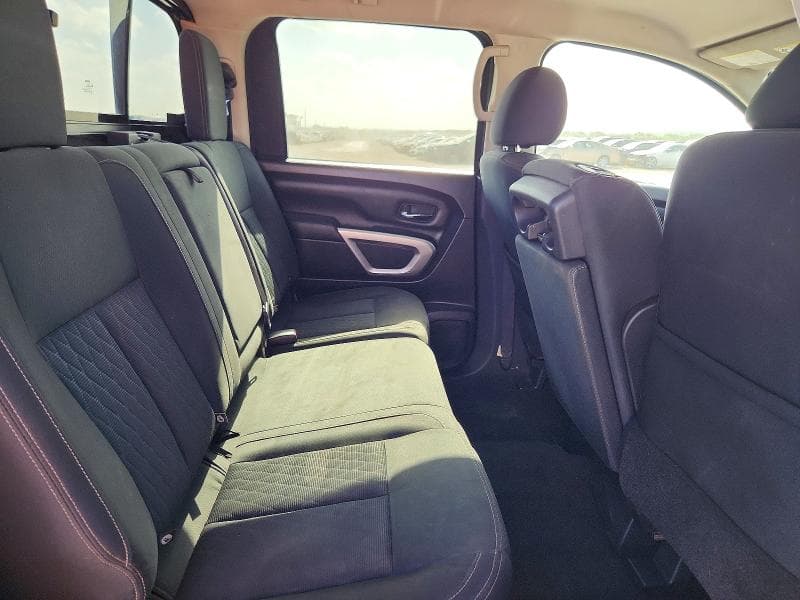 2018 NISSAN TITAN S 10