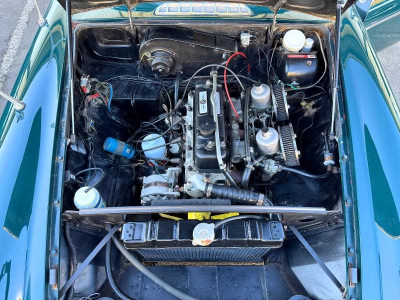 1970 MGB CONVERTABL 7