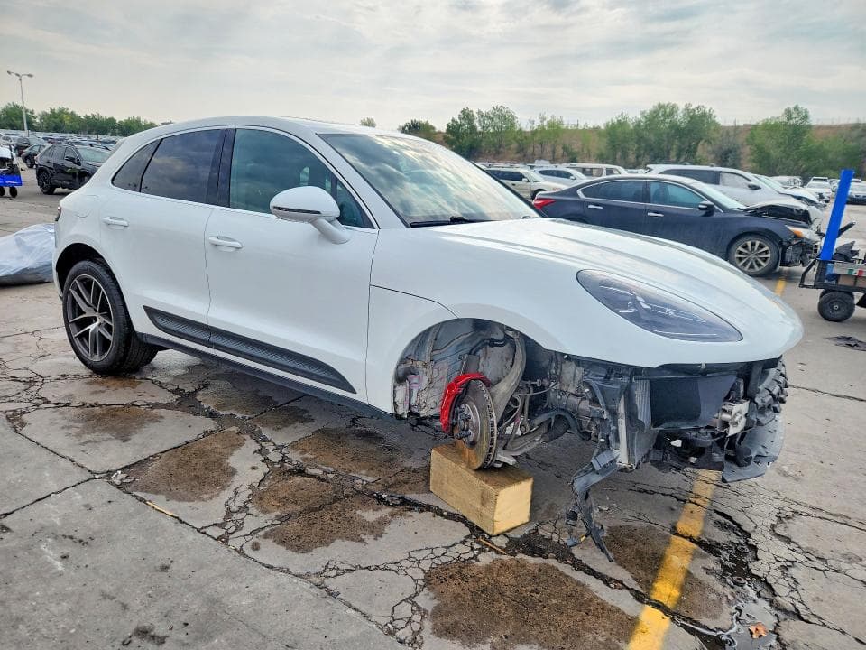 2024 PORSCHE MACAN S 4