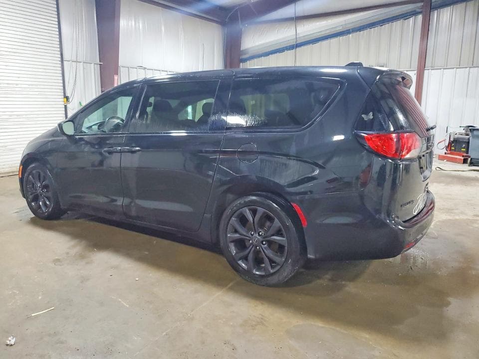 2020 CHRYSLER PACIFICA TOURING 2