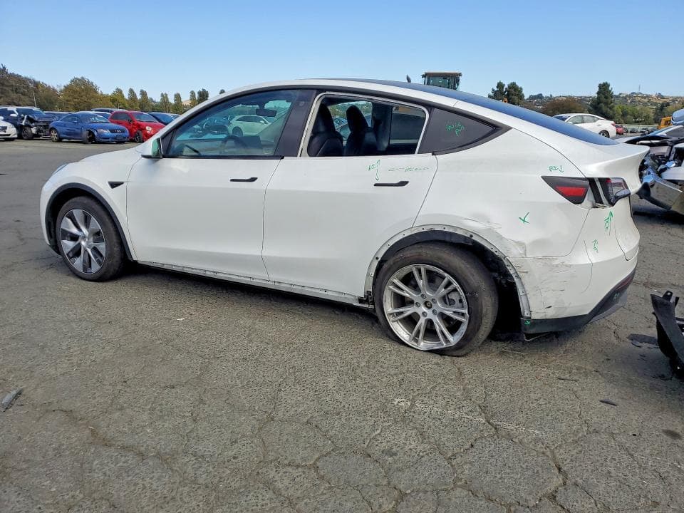 2023 TESLA MODEL Y 2