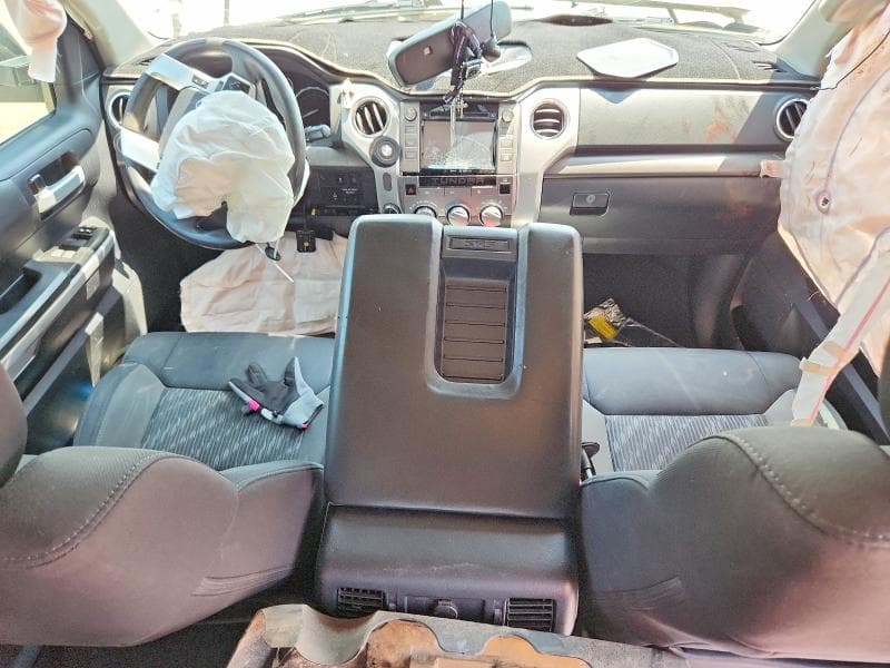 2018 TOYOTA TUNDRA CREWMAX SR5 8