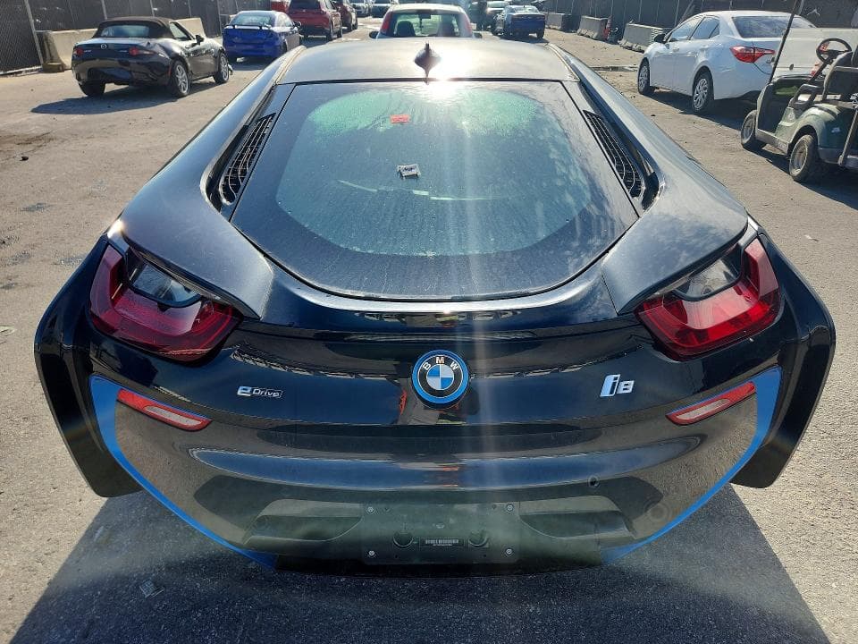 2019 BMW I8 11