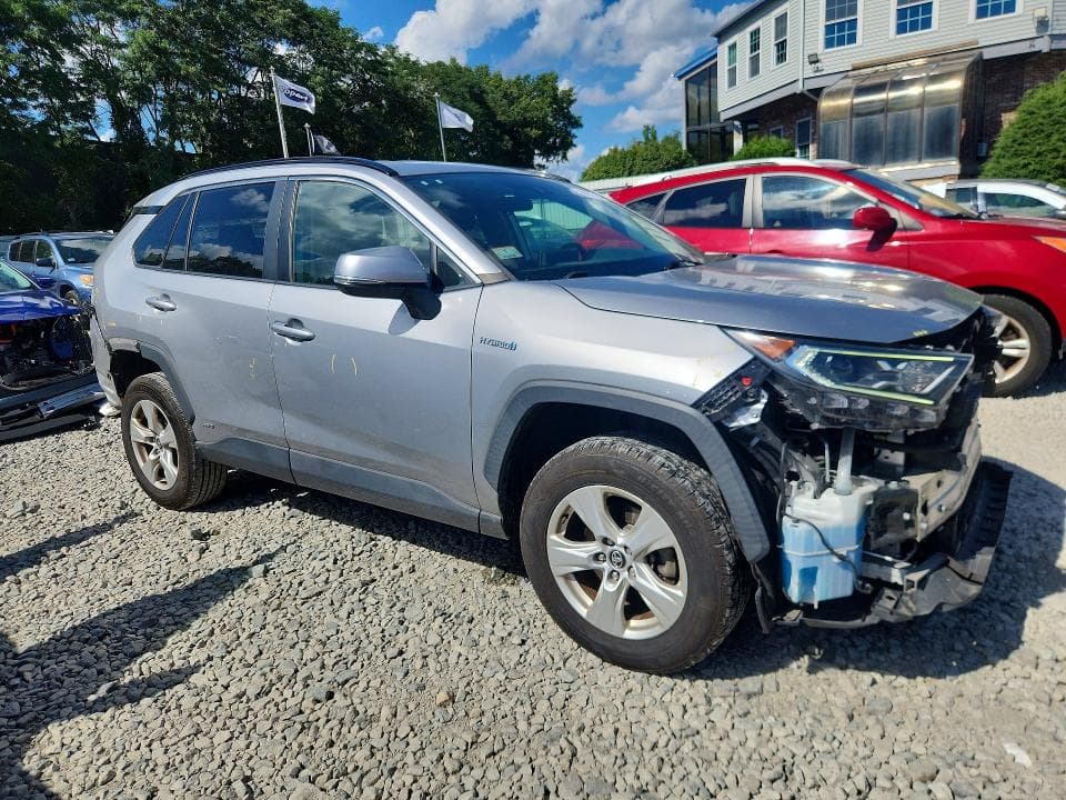 2020 TOYOTA RAV4 HYBRID XLE 4
