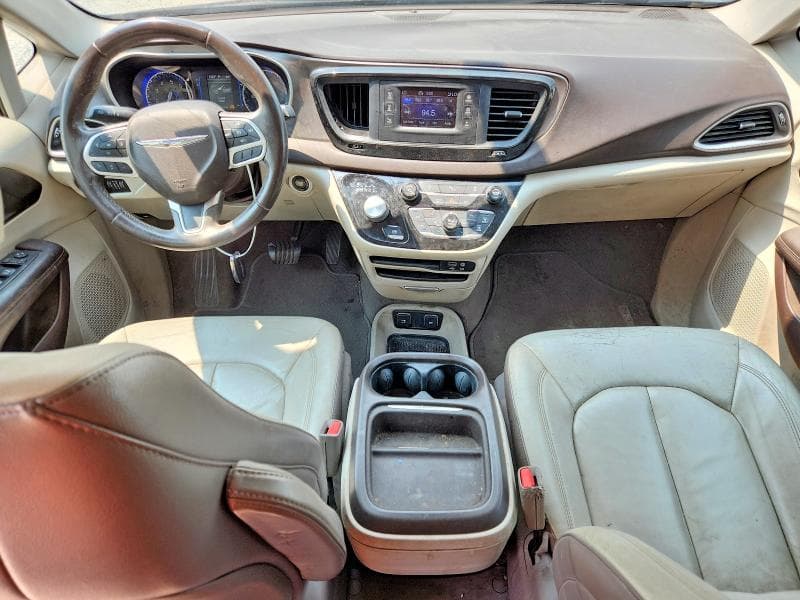 2017 CHRYSLER PACIFICA TOURING L 8