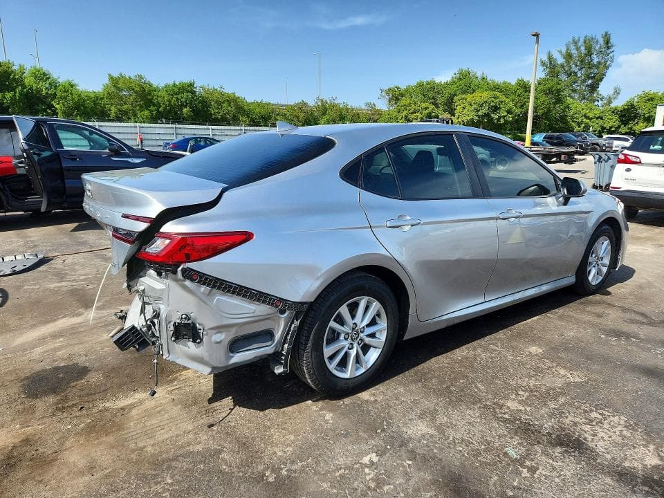 2025 TOYOTA CAMRY LE 3