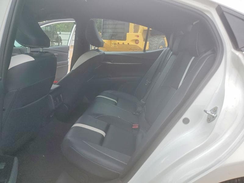 2026 TOYOTA CAMRY SE 10