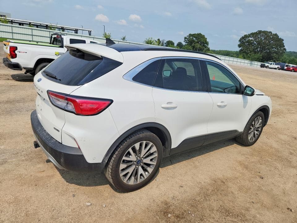 2021 FORD ESCAPE TITANIUM 3