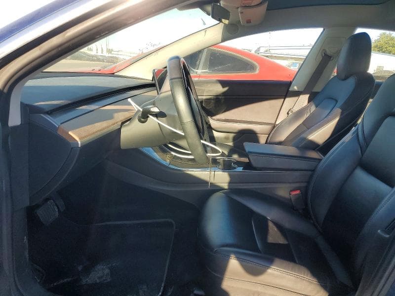 2018 TESLA MODEL 3 7