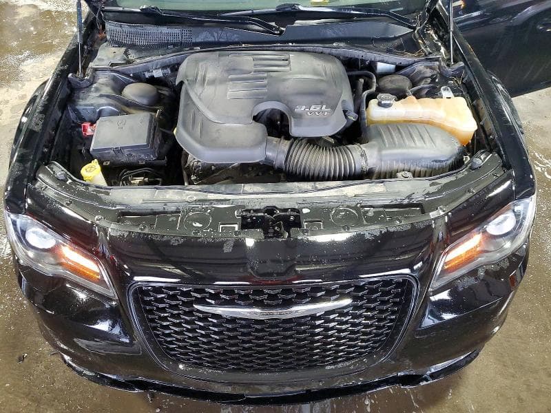 2018 CHRYSLER 300 S 11