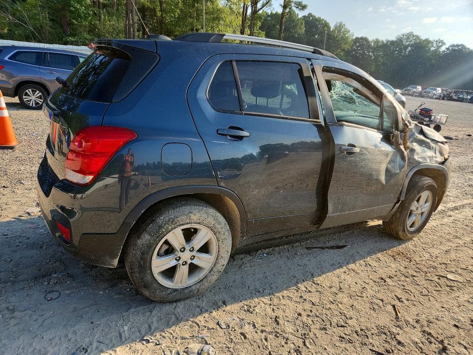 2021 CHEVROLET TRAX 1LT 3