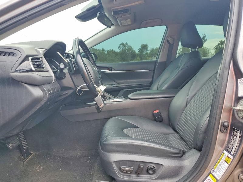 2019 TOYOTA CAMRY SE 7