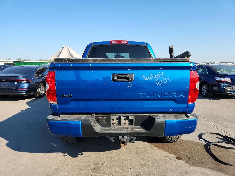 2017 TOYOTA TUNDRA SR5 6