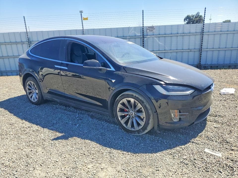 2017 TESLA MODEL X 4