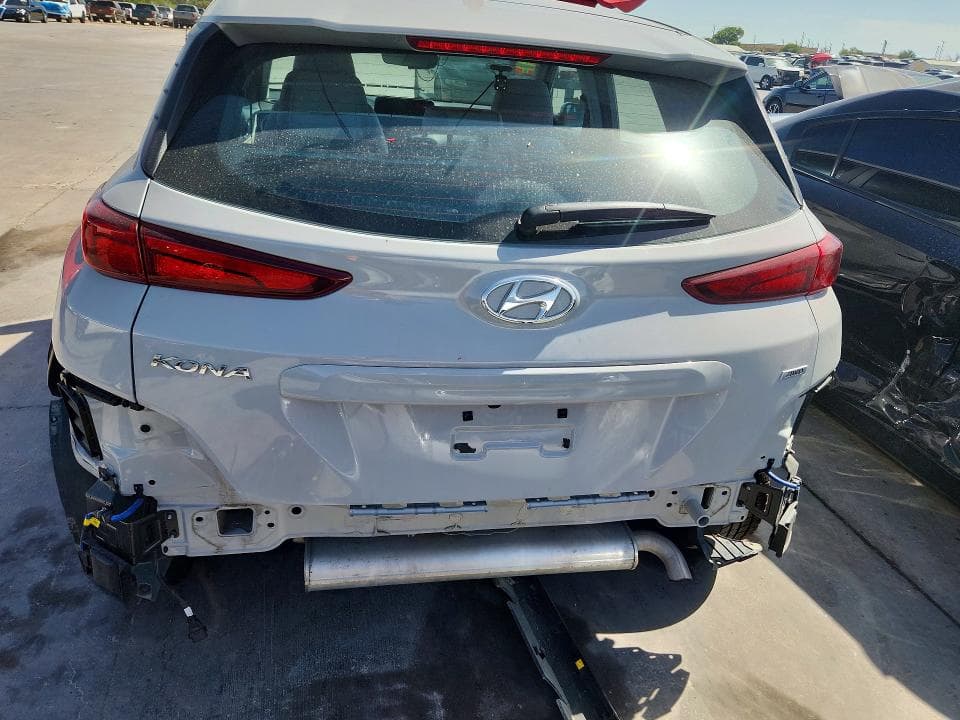 2023 HYUNDAI KONA SE 6