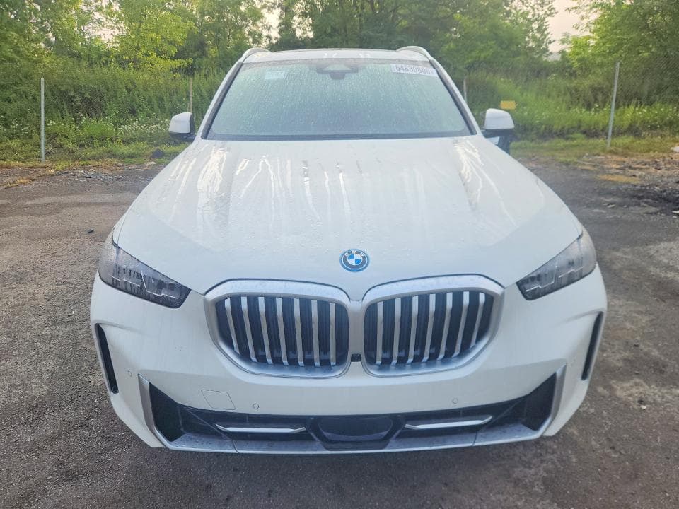 2026 BMW X5 XDRIVE50E 5