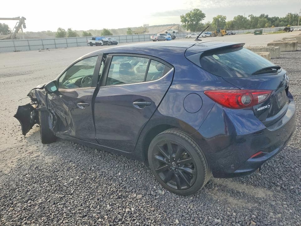 2018 MAZDA 3 TOURING 2