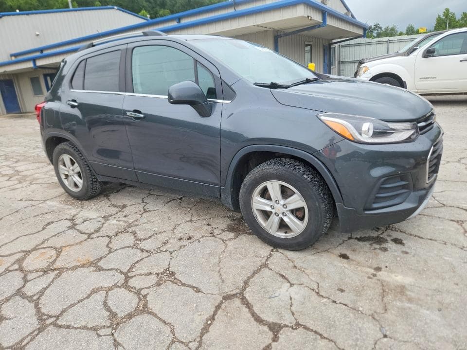 2017 CHEVROLET TRAX 1LT 4